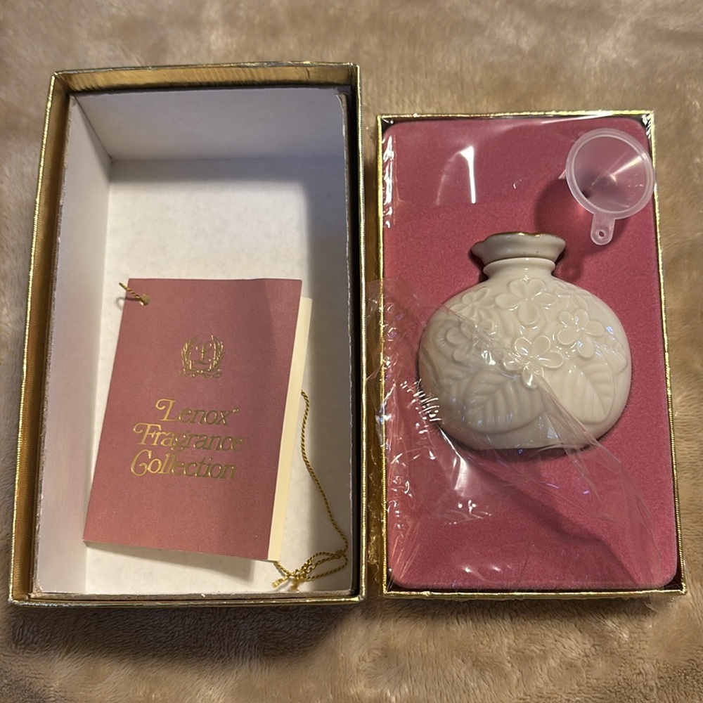Lenox Porcelain "Essence" 2 5/8 perfume bottle, new in opened box. Just lovely!
